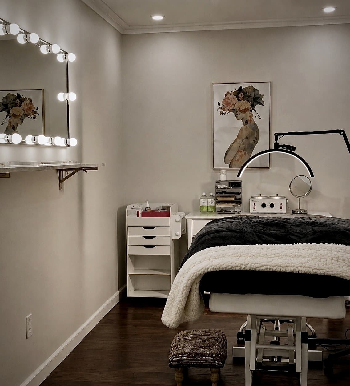 The Ivy Beauty Suites Saratoga Springs